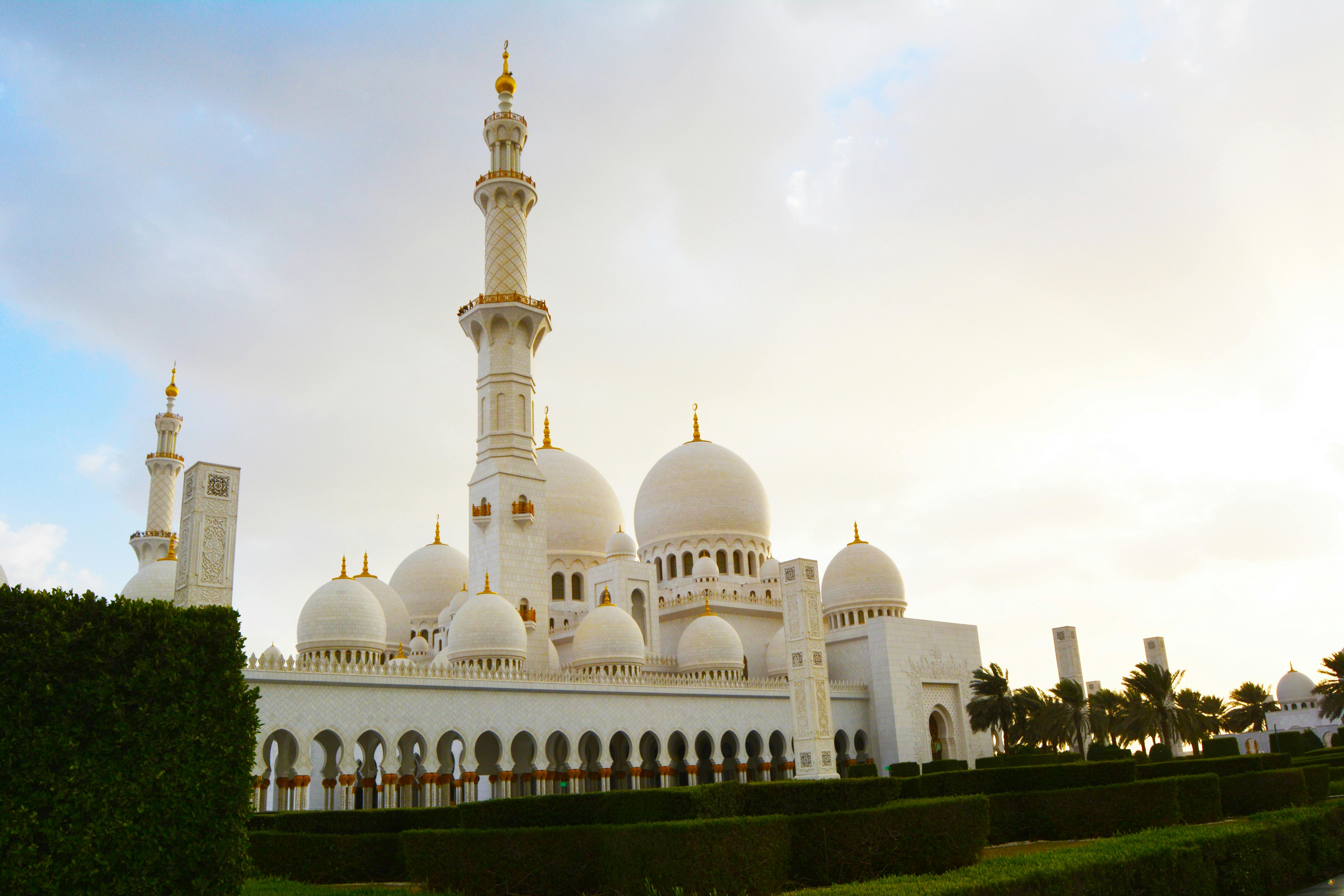 Sheikh Zayed Grand Mosque Tour photo 5