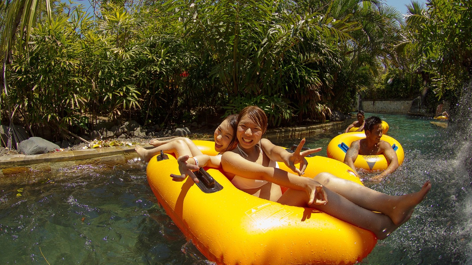 Swim-up bar at Waterbom Bali