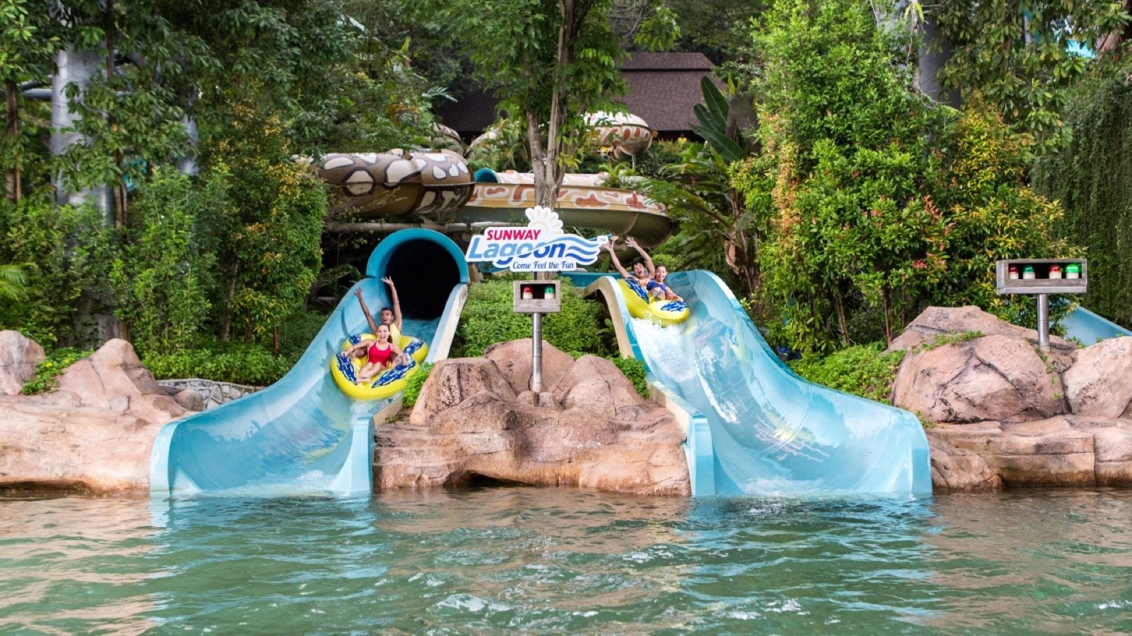 Waterplexx 5D slide at the Water Park
