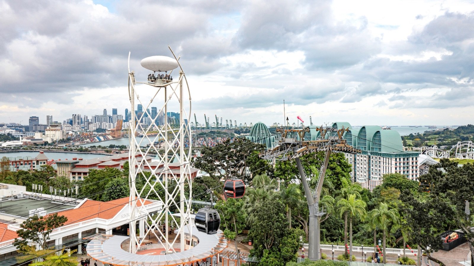SkyHelix Sentosa ride at 79m above sea level