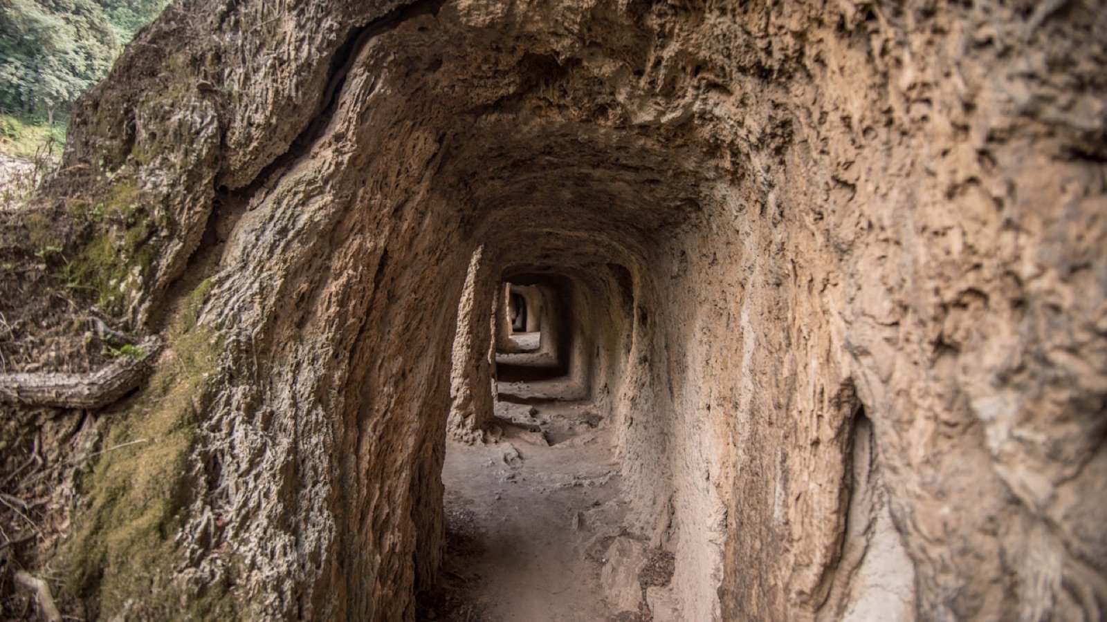 Natural caves and grottoes in the park