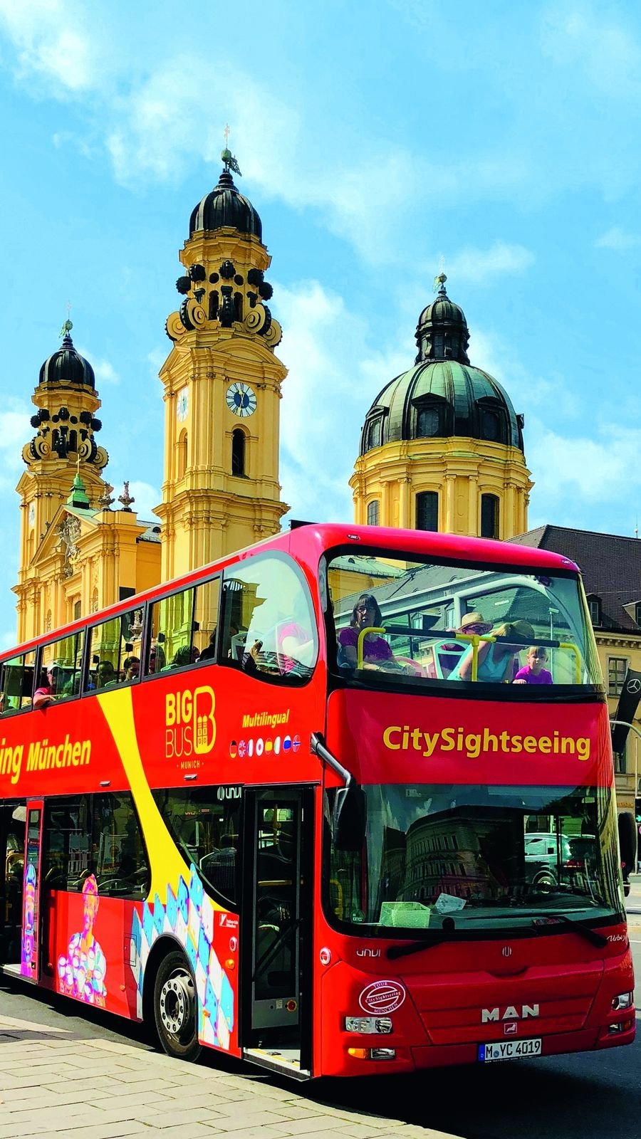 Odeonsplatz stop on the Big Bus Green route