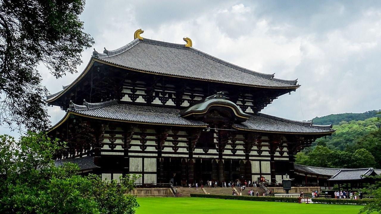 Todai-ji Temple wooden main hall in Nara