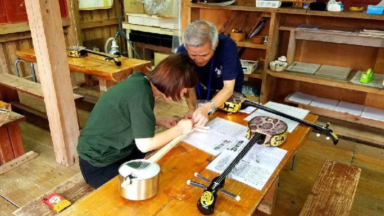 Okinawan guardian lion crafting workshop area