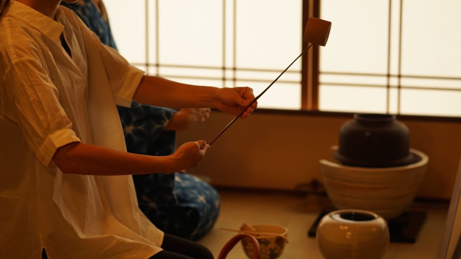 Tea ceremony demonstration at Kyoto Ankoan Tea House