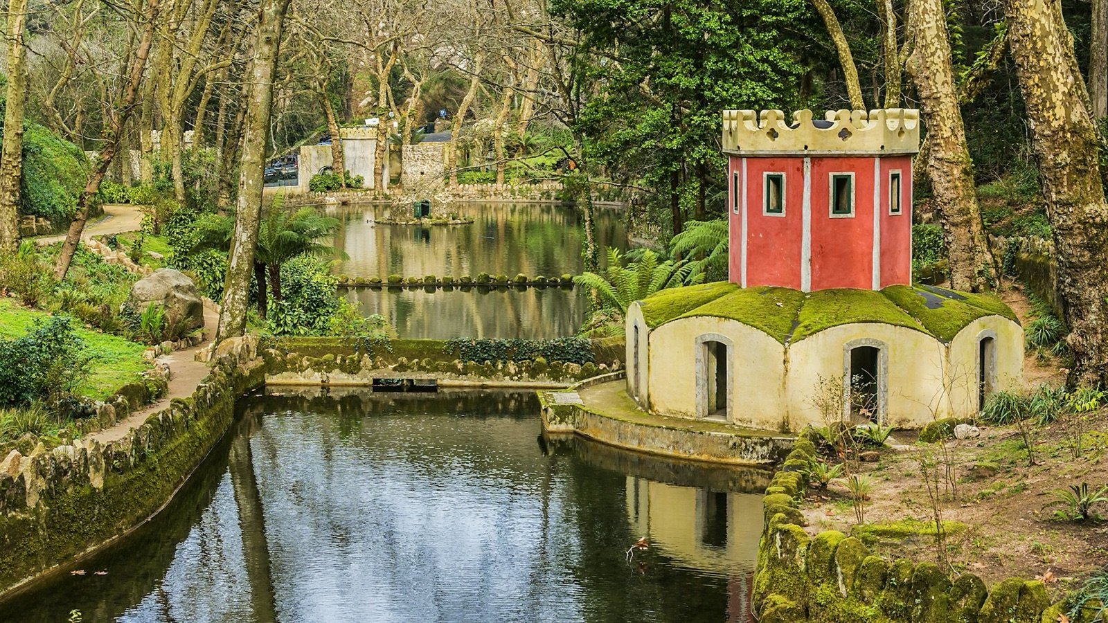 Winding path through the exotic gardens of Pena Park in Sintra