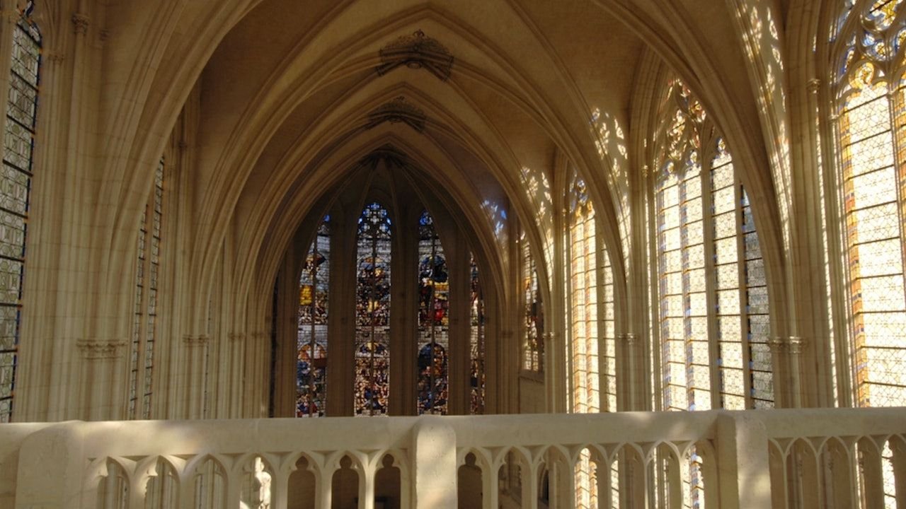 Courtyard view of Chateau de Vincennes and Sainte Chapelle