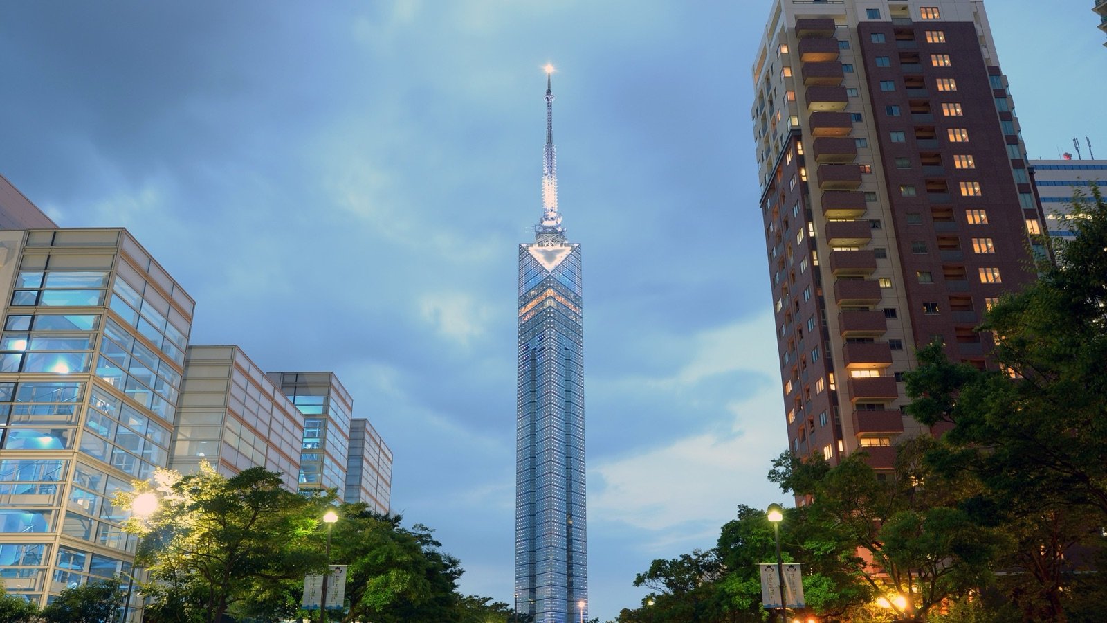Fukuoka Tower exterior view