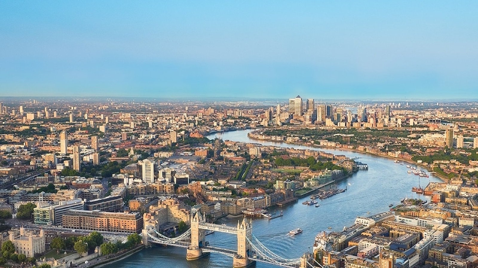 Uninterrupted views of London landmarks extending up to 40 miles