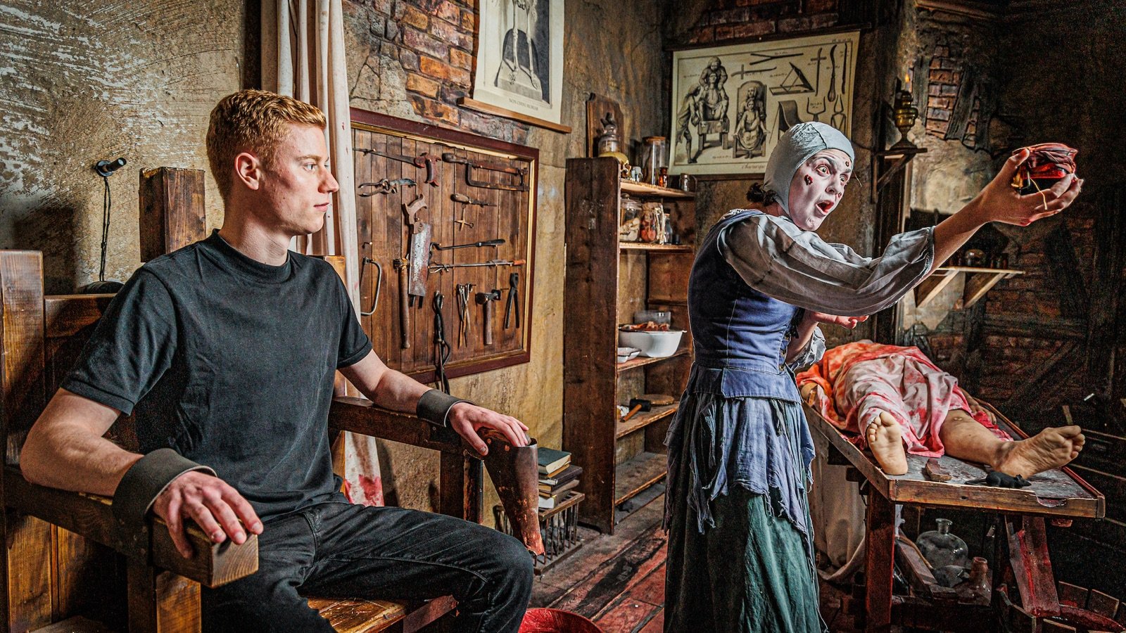 The Tavern pub setting at the end of The London Dungeon tour