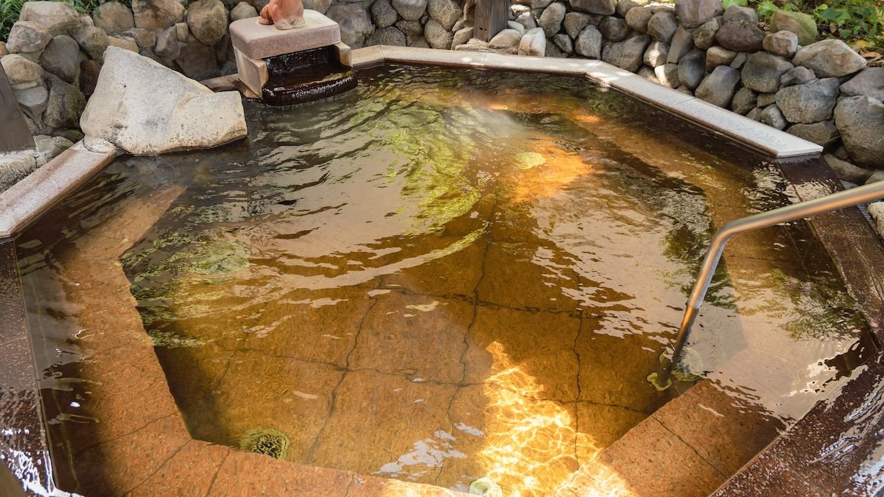 Naturally carbonated mineral water pools at Osaka Tennen Onsen Naniwa-no-Yu