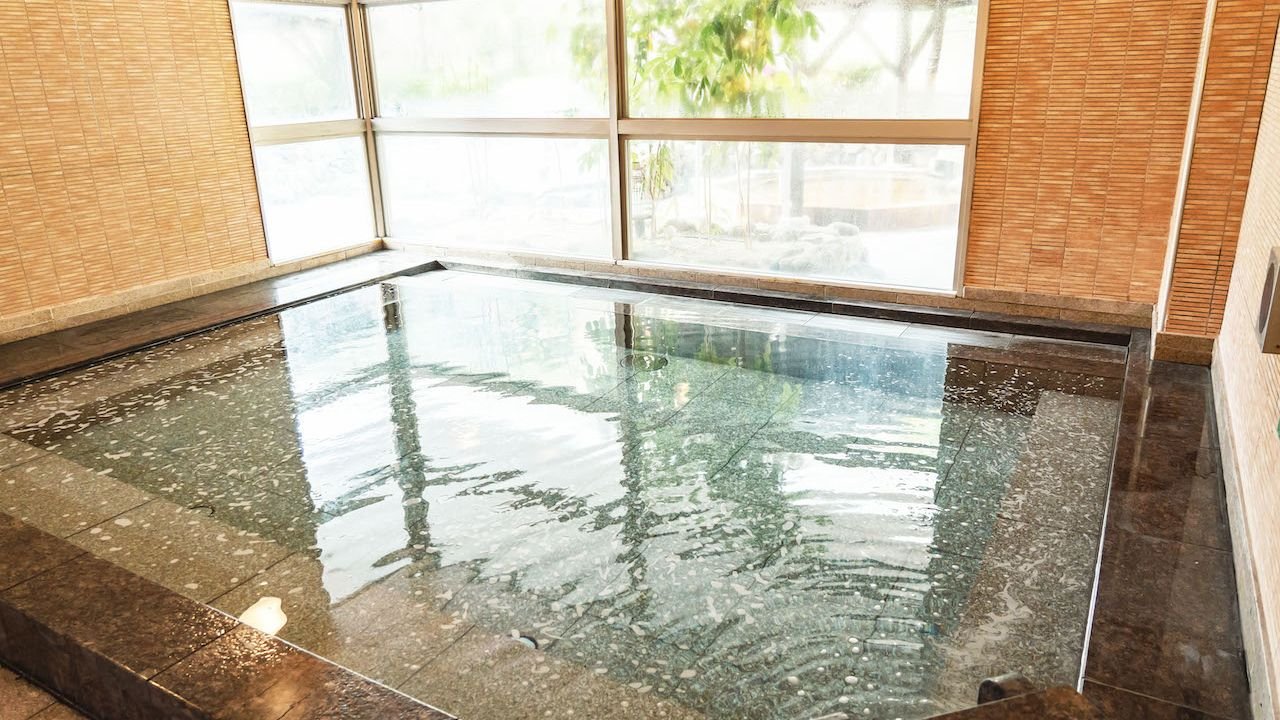 Changing facilities and shower area inside Osaka Tennen Onsen Naniwa-no-Yu