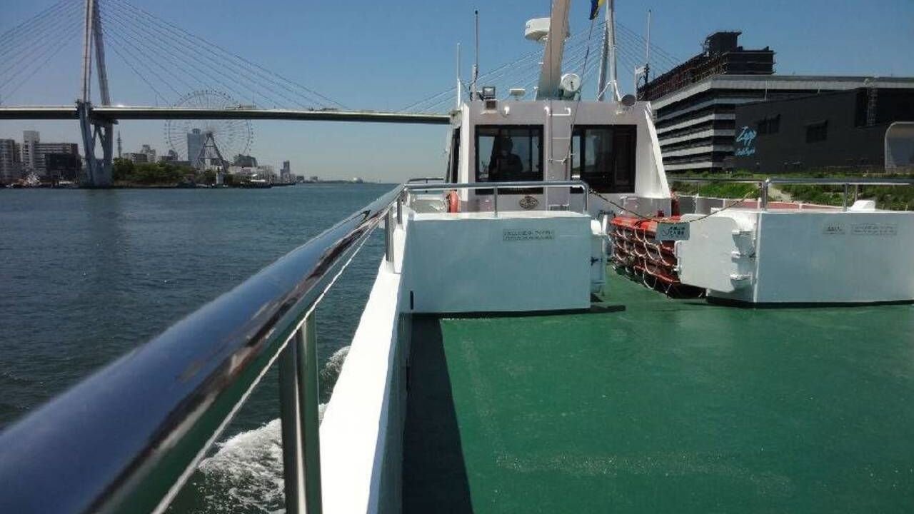 Captain Line ferry docking at Kaiyukan West Pier