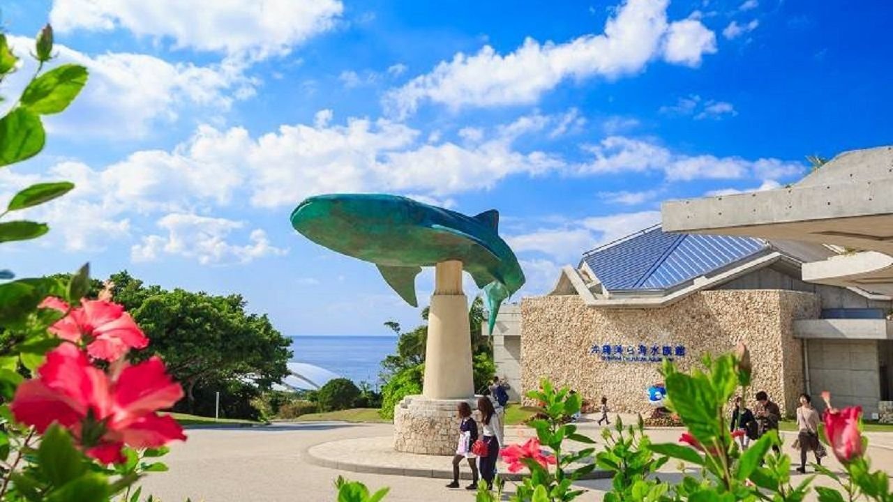Kuroshio sea tank inside Okinawa Churaumi Aquarium