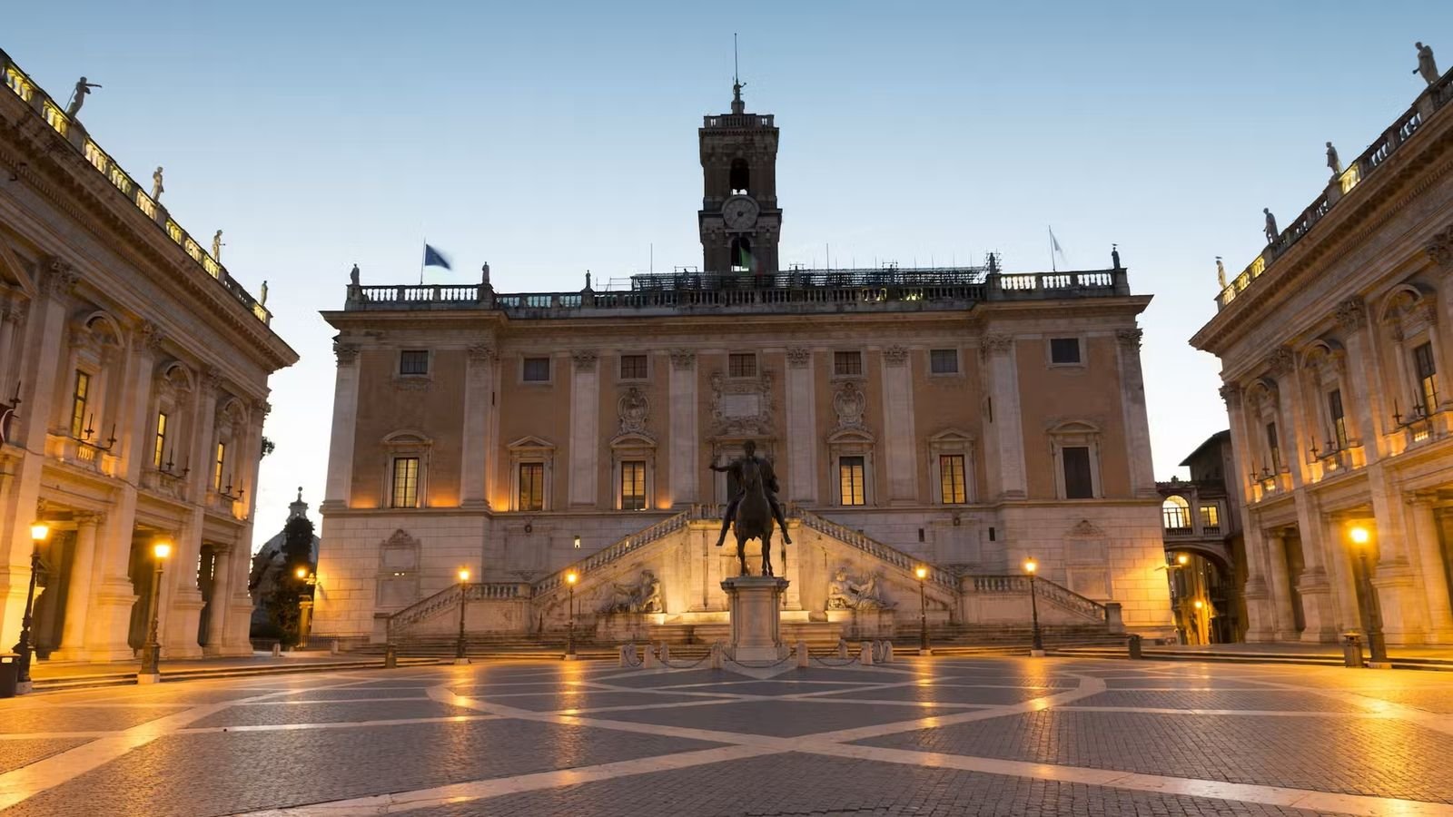 Gallery of ancient Roman sculptures and marble busts