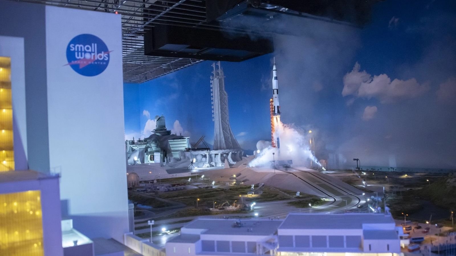 Indoor 8,000 square meter miniature exhibition in Tokyo