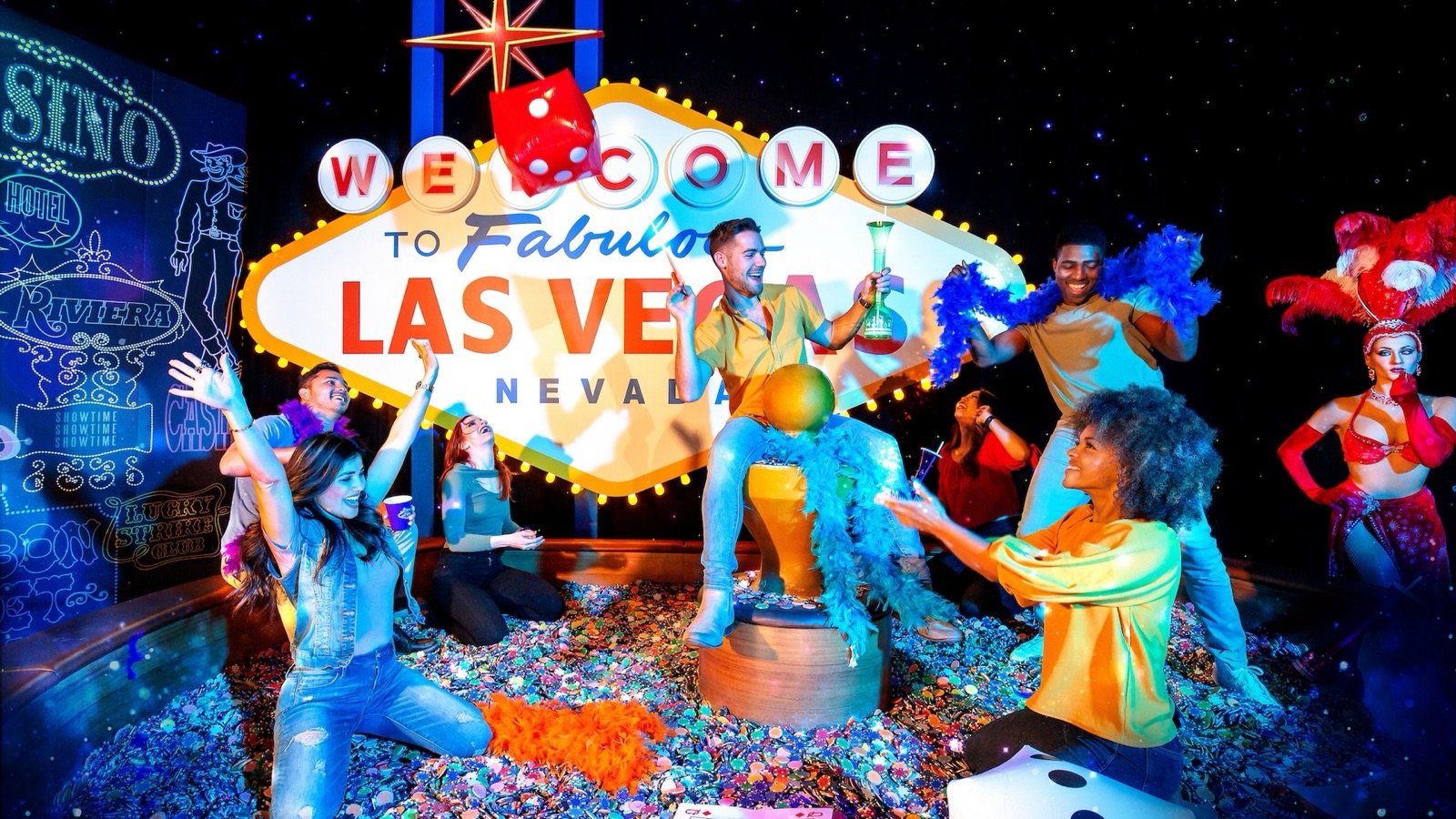 Wax figures of Frank Sinatra and Elvis Presley in the Viva Las Vegas zone