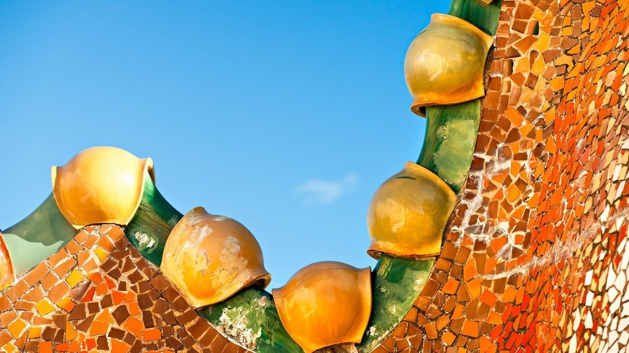 Intelligent audio guide and interior tour of Casa Batllo