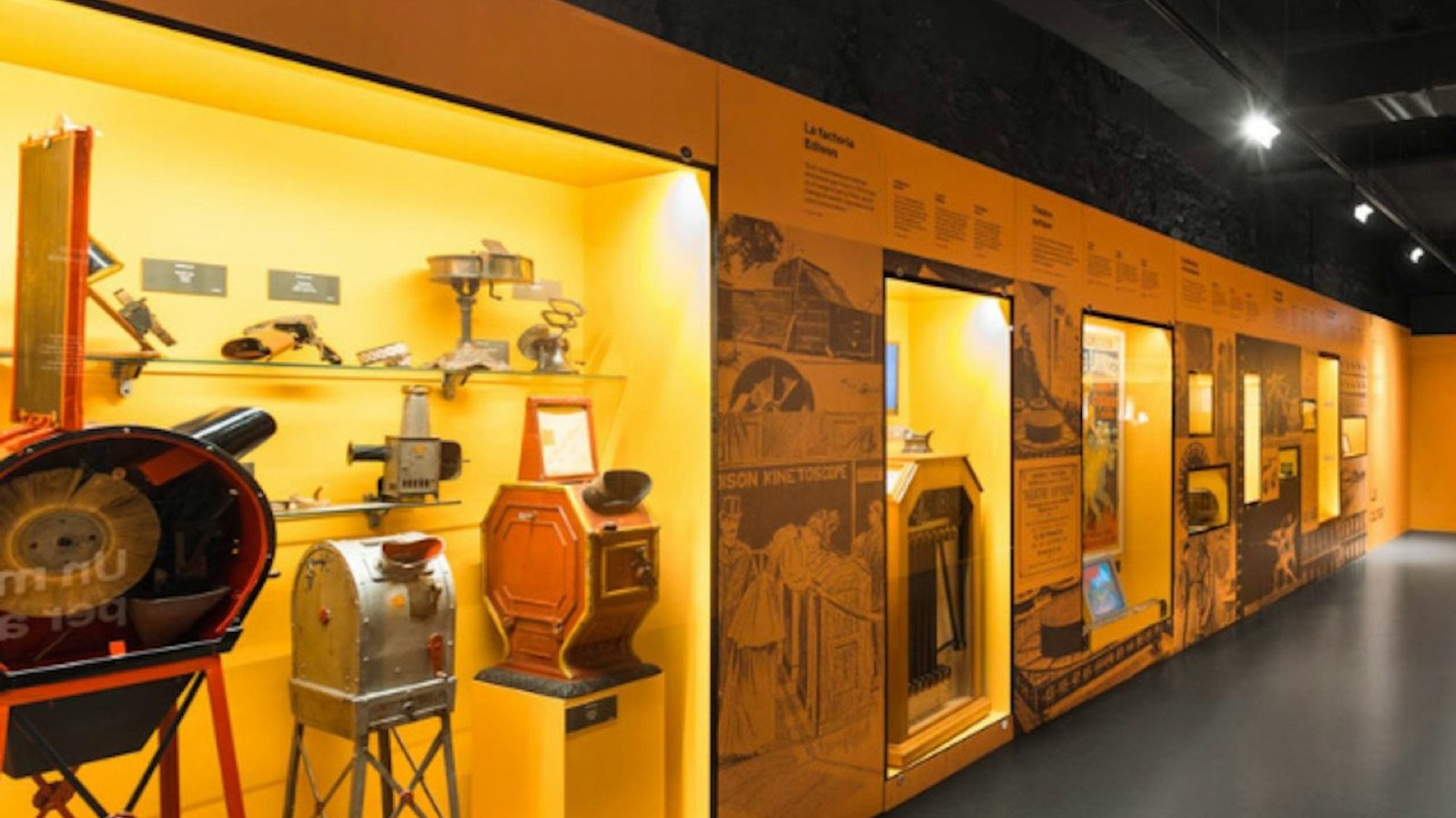 Shadow theatre and pre-cinema visual history display
