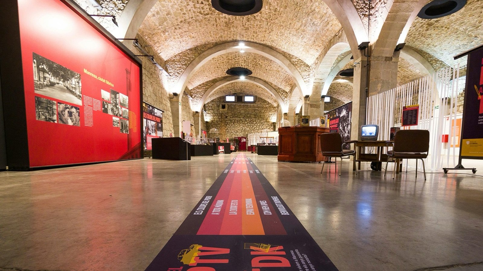 Permanent exhibition gallery explaining medieval water engineering systems