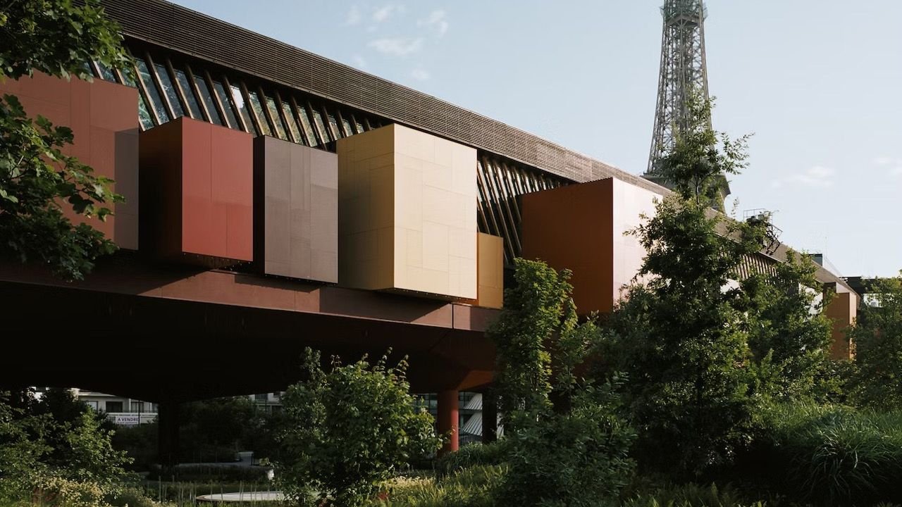 Musée du Quai Branly exterior near Eiffel Tower