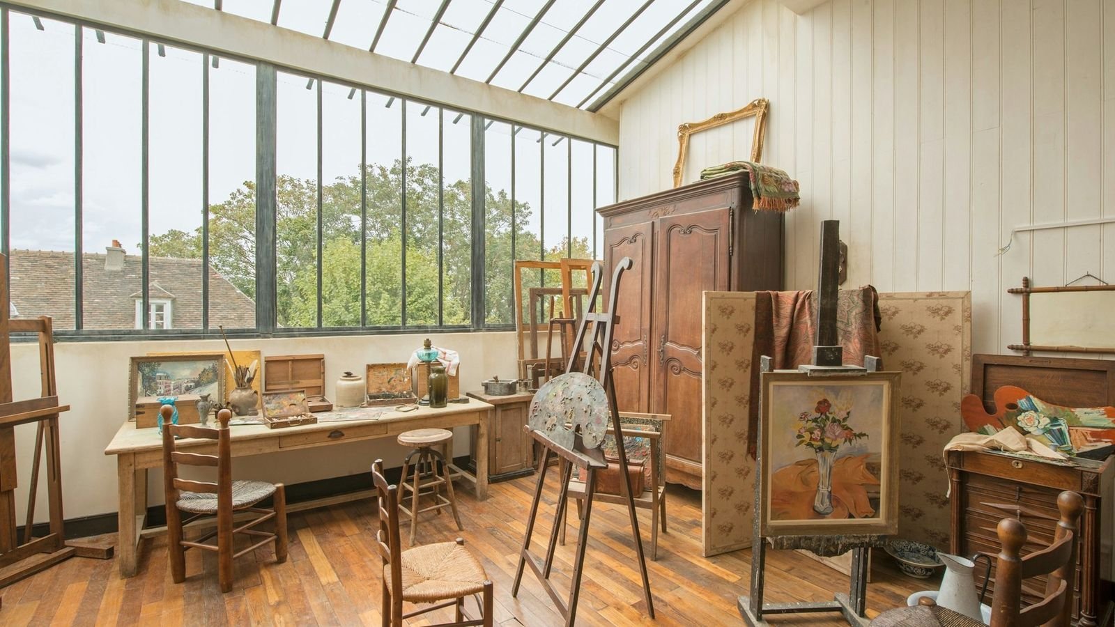 Temporary exhibition gallery at Montmartre Museum