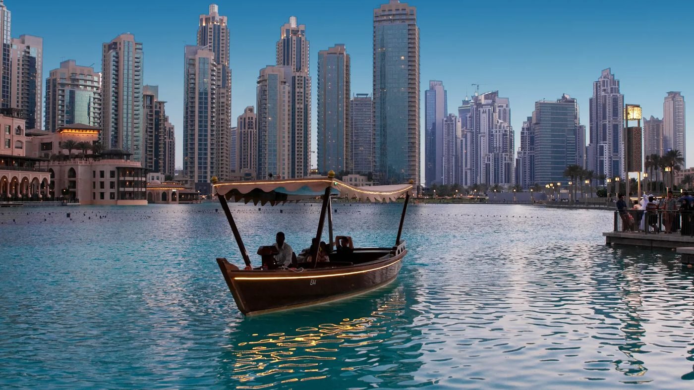 Dubai Mall Fountain and Lake Ride Ticket