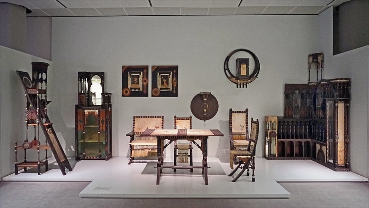 Museum of Decorative Arts (Kunstgewerbemuseum): Skip The Line