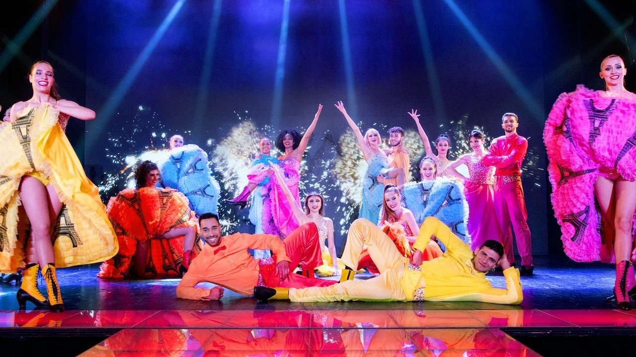 Paradis Latin Cabaret Night Show