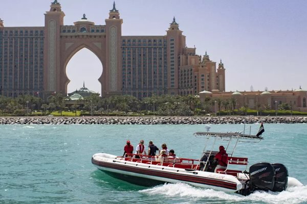 Speed Boat Tour Dubai - 90 Minute Marina Ride