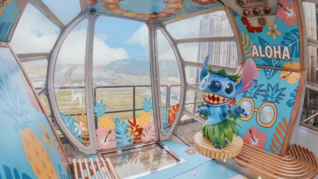 Studio City Macau Golden Reel Ferris Wheel