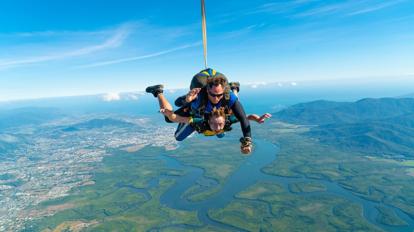 Tandem Skydiving Experience Cairns