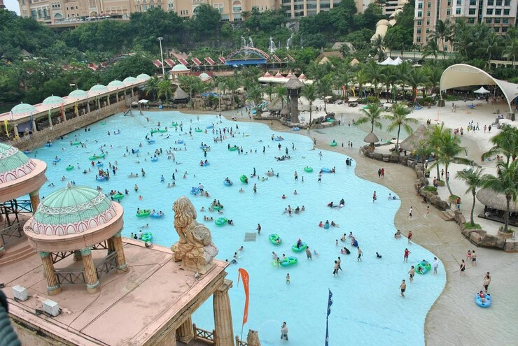 Atlantis Aquaventure – water park in Dubai