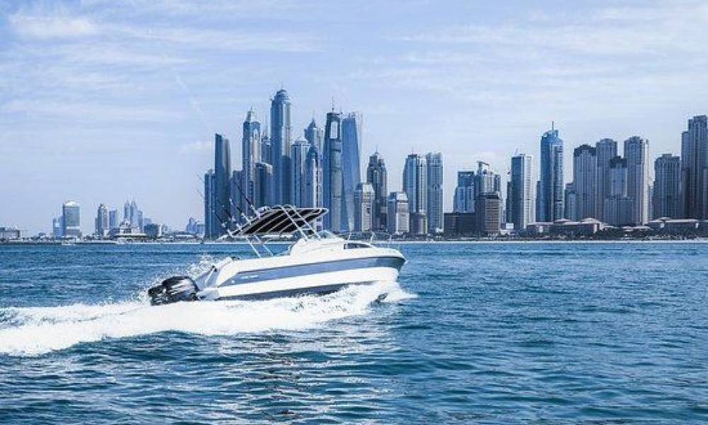 Yacht Tours vs. Dhow Cruises in Dubai: Which Maritime Experience is Right for You?